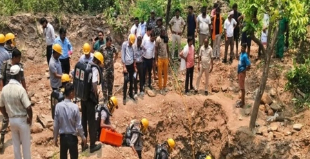 झारखंड: रामगढ़ में एक कोयला खदान में जहरीली गैस सूंघने से चार लोगों की मौत