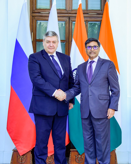 भारत और रूस के बीच द्विपक्षीय बैठक, आपसी संबंधों और वैश्विक मुद्दों पर हुई चर्चा