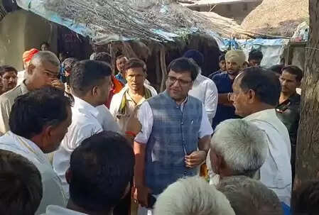 યુપી: નીતિન અગ્રવાલ પૂર અસરગ્રસ્ત વિસ્તારોની મુલાકાત લીધી, રાહત સામગ્રીનું વિતરણ