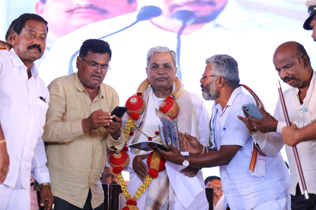 पद पर रहूं या न रहूं, वरुणा निर्वाचन क्षेत्र के लोगों की सेवा करता रहूंगा : सिद्दारमैया