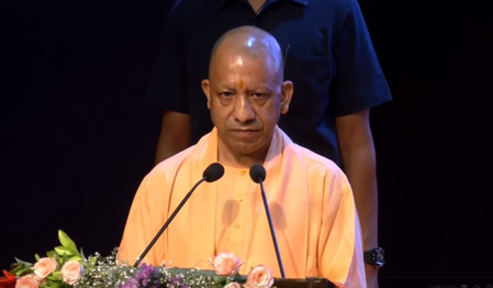 सीएम योगी बोले-2017 से पहले माफिया के सामने नाक रगड़ती थी सरकार