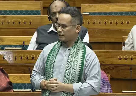 लोकसभा में 'वंदे मातरम्' पर चर्चा के दौरान गौरव गोगोई बोले- कांग्रेस ने दिया राष्ट्रगीत का दर्जा