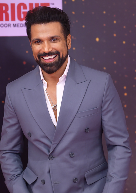 ऋत्विक धनजानी ने दोस्ती पर लिखा भावुक नोट, कहा-'ऐसे लोग जिंदगी में मिल जाएं तो उन्हें थामकर रखो'