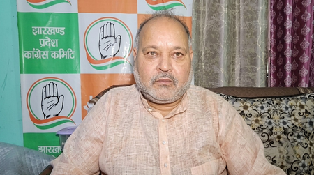 'डेड इकोनॉमी' विवाद पर कांग्रेस नेता राकेश सिन्हा का पलटवार, बोले-जीडीपी आंकड़ों से नहीं छिपेगी जमीनी हकीकत