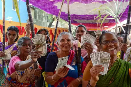 तमिलनाडु में 97 प्रतिशत राशन कार्डधारकों को मिला पोंगल गिफ्ट