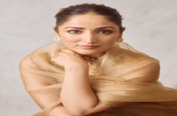 कृति सेनन से 'बेहतर होने की जंग' में यामी गौतम की सफाई, कहा, 'ऐसे पीआर हथकंडे नहीं अपनाती'