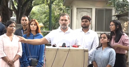 'मुझे उन युवाओं पर गर्व है', प्रदर्शनकारियों से मिलकर बोले राहुल गांधी