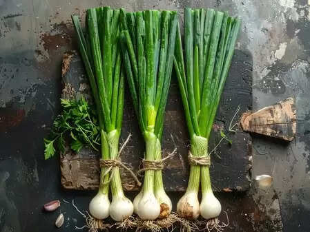 सर्दियों का सुपरफूड हरी प्याज, इम्युनिटी को देती है नई ऊर्जा
