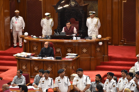 यूपी विधानसभा में 59019 करोड़ रुपये का अनुपूरक बजट पेश, ऊर्जा-उद्योग और स्वास्थ्य पर बड़ा दांव