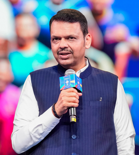 सीएम फडणवीस ने राष्ट्रीय राजनीति में जाने की संभावना को किया खारिज, कहा - 2029 तक महाराष्ट्र में ही रहूंगा