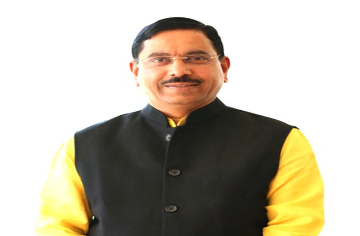 अगोडा और ऑनलाइन बुकिंग प्लेटफॉर्म्स के कैंसलेशन चार्ज की होगी जांच, केंद्रीय मंत्री प्रल्हाद जोशी ने दिए निर्देश