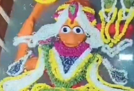 प्रयागराज में लेटे हनुमान जी को मां गंगा ने कराया स्नान, वाराणसी से भागलपुर तक के कई इलाके डूबे