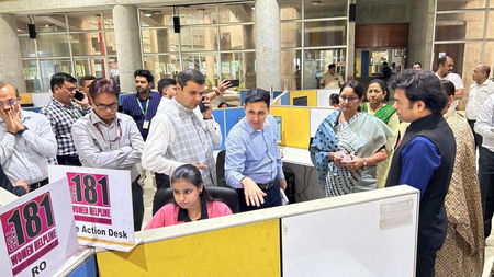 गुजरात की '181 अभयम' महिला हेल्पलाइन के 12 साल पूरे, 18 लाख से अधिक महिलाओं को मिला सहारा