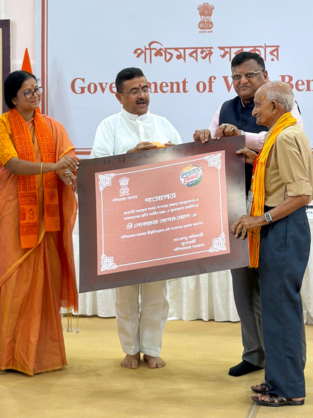 बंगाल में 'लोकतंत्र सेनानियों' को मिली नई सौगात, भत्ता और फ्री बस सेवा शुरू