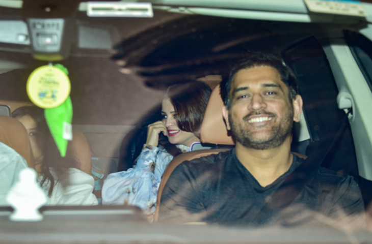 अर्जुन तेंदुलकर की शादी में पहुंचे राहुल द्रविड़, एमएस धोनी और युवराज सिंह