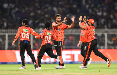 आईपीएल 2026: केकेआर को 65 रन से हराकर एसआरएच ने खोला जीत का खाता