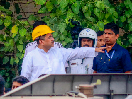 तारातला गोदाम हादसा: पूर्व मेयर फिरहाद हकीम ने दी थी निर्माण की मंजूरी, सीएम सुवेंदु बोले-बख्शा नहीं जाएगा