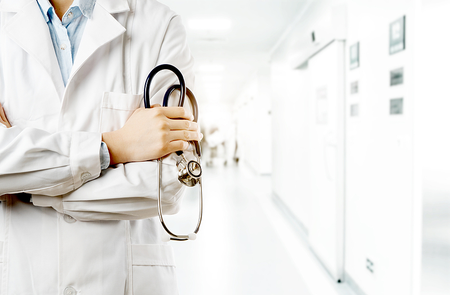 चीन ने 'स्तरीय चिकित्सा प्रणाली के निर्माण में तेजी लाने के लिए कई उपाय' जारी किए