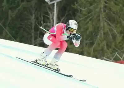 अल्पाइन स्कीइंग: बर्फीले पहाड़ों का खेल, जिसमें महिलाओं ने पुरुषों को दी चुनौती