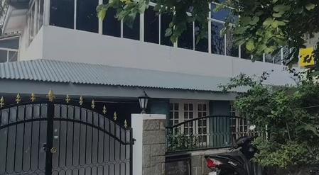 कर्नाटक सरकार के मंत्री सतीश जारकीहोली के ठिकानों पर ईडी की छापेमारी दूसरे दिन भी जारी