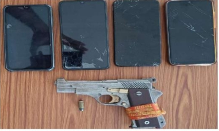 बिहार: मुजफ्फरपुर में एसटीएफ की दोहरी कार्रवाई, हथियारों के साथ तीन गिरफ्तार, मोस्ट वांटेड भी दबोचा
