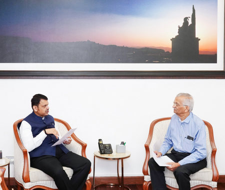 सीएम देवेंद्र फडणवीस ने परमाणु वैज्ञानिक अनिल काकोडकर से की मुलाकात, विज्ञान और टेक्नोलॉजी पर चर्चा