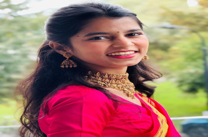 कौन हैं मैथिली ठाकुर, जो बिहार चुनाव से पहले बीजेपी में हुईं शामिल?