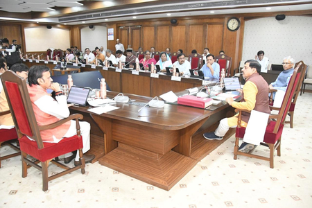मध्य प्रदेश: मंत्रिपरिषद की बैठक में विकास योजनाओं के लिए 26 हजार 800 करोड़ रुपए की स्वीकृति