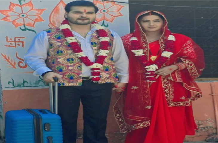 काजल राघवानी ने अरविंद अकेला कल्लू संग शेयर की तस्वीर, लिखा- शादी का खर्चा बचाने में कामयाब रहे