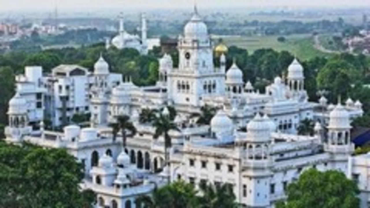 लखनऊ: केजीएमयू के सभी छात्रावासों की मेस में मांसाहारी भोजन पर रोक, आदेश जारी