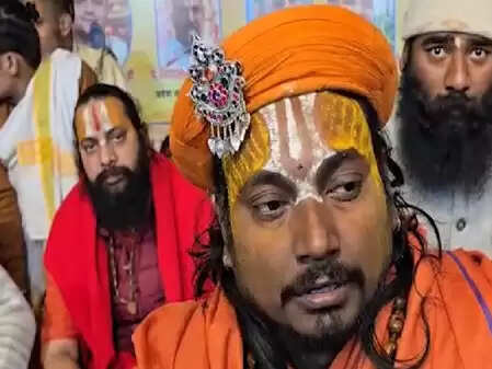 संत समाज ने की कांग्रेस नेता पृथ्वीराज चव्हाण के बयान की कड़ी निंदा