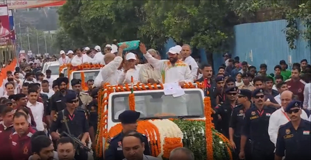 हरियाणा: मुख्यमंत्री नायब सैनी ने फरीदाबाद में 'नमो' मैराथन को दिखाई हरी झंडी, शिखर धवन हुए शामिल