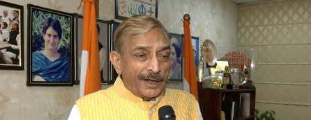 चुनाव आयोग के अंदरूनी विवाद पर सियासत तेज, कांग्रेस और झामुमो ने साधा निशाना