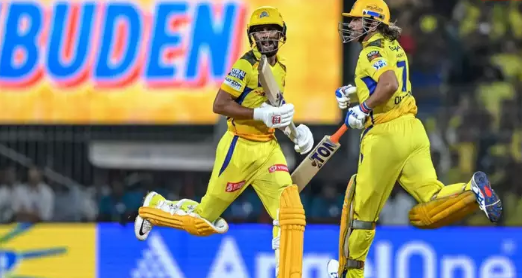 एमएस धोनी को इंस्टाग्राम पर रुतुराज गायकवाड़ ने किया अनफॉलो? सोशल मीडिया पर हो गया हंगामा, क्या है मामला