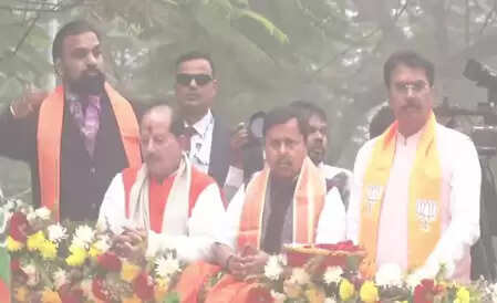 भाजपा राष्ट्रीय कार्यकारी अध्यक्ष नितिन नबीन पहुंचे अपनी कर्मस्थली पटना, रोड शो शुरू