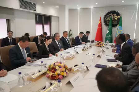 वांग यी और इथियोपिया के विदेश मंत्री की मुलाकात