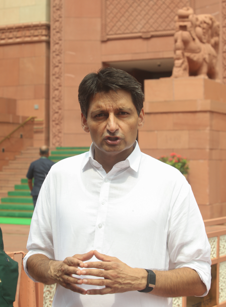 सज्जन कुमार पर टिप्पणी को लेकर कांग्रेस में घमासान, दीपेंद्र हुड्डा को सीडब्ल्यूसी से हटाने की मांग