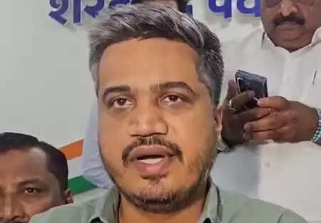 ભારત અને પાકિસ્તાન વચ્ચે કોઈ મેચ ન હોત તો તે વધુ સારું હતું: રોહિત પવાર