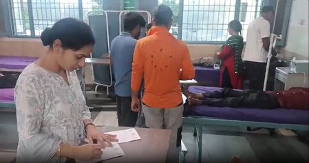 हरियाणा: सोनीपत के खरखौदा में केएमपी एक्सप्रेसवे ट्रक से टकराई इको कार, तीन लोगों की मौत