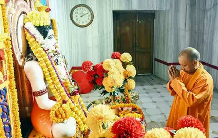 श्रद्धा, मनोरंजन और रोजगार का संगम है गोरखनाथ मंदिर का खिचड़ी मेला