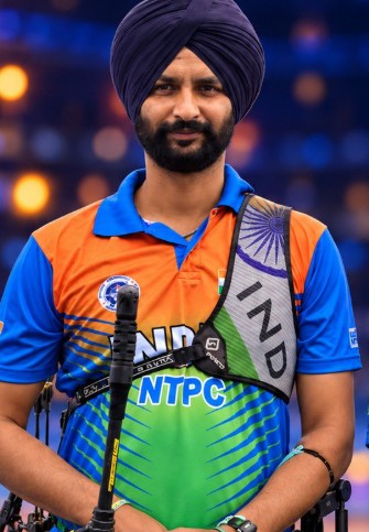 हरविंदर ने कैथल का नाम किया रोशन, स्वर्ण पदक जीतने पर गांव में मना जश्न, पिता बोले- सफलता पर गर्व है