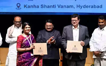 जनस्वास्थ्य व्यवस्था में आदिवासी चिकित्सक महत्वपूर्ण भूमिका निभाते हैं: मंत्री जुएल ओराम