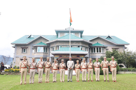 सिक्किम की शांतिपूर्ण पहचान बनाए रखें, साइबर अपराध और नशे पर लगाएं लगाम: राज्यपाल