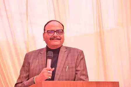 विश्व में शान से लहरा रही सनातन की पताका: ब्रजेश पाठक