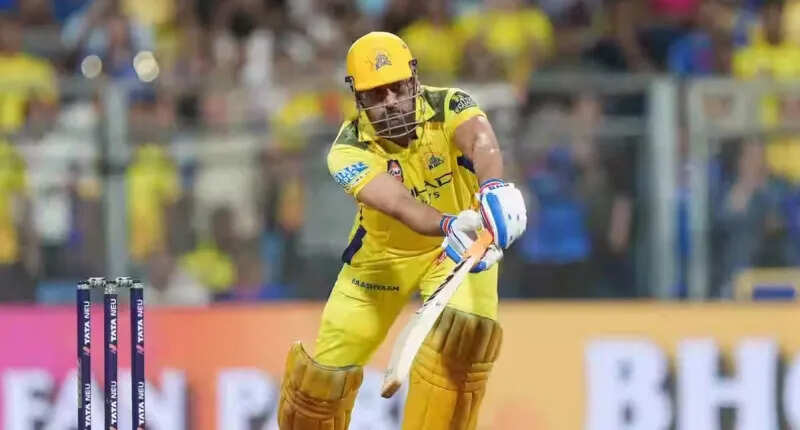 ‘हमें बहुत ज्यादा भावुक नहीं होना चाहिए,’ मुंबई के खिलाफ हार के बाद धोनी ने क्यों कही ये बात