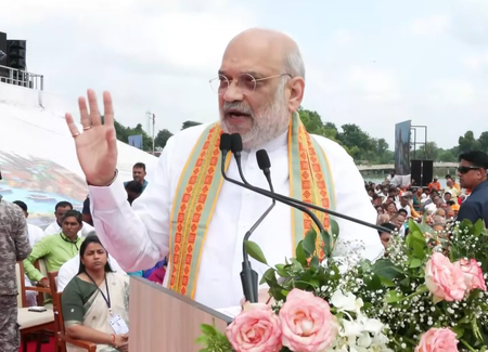 प्रधानमंत्री के जन्मदिन पर वडनगर पहुंचे अमित शाह, कहा-पीएम मोदी के जीवन का क्षण-क्षण राष्ट्र को समर्पित