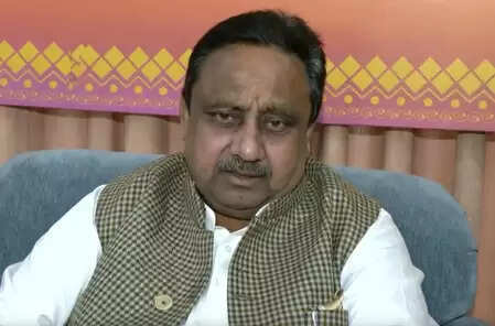 पांच साल के बीच कितने मंदिरों का जीर्णोद्धार किया? ममता बनर्जी से भाजपा सांसद का सवाल