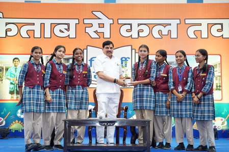 मुख्यमंत्री मोहन यादव ने छात्रों को एआई का बुद्धिमानी से उपयोग करने की सलाह दी