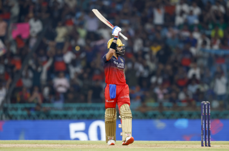 धोनी-रोहित से बेहतर रहेगा आईपीएल 2026 में विराट कोहली का प्रदर्शन: आकाश चोपड़ा