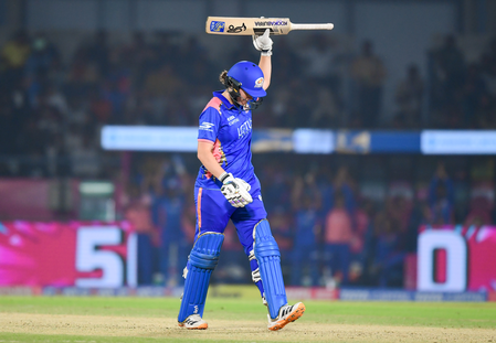 ब्रंट ने लगाया डब्ल्यूपीएल इतिहास का पहला शतक, आरसीबी को जीत के लिए 200 रन का लक्ष्य